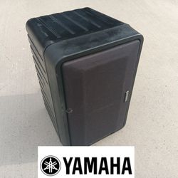 Yamaha Keyboard Amplifier Model KA-10  POWERED SPEAKER 

Works Sounds Great!