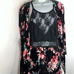 INC nightgown and robe.