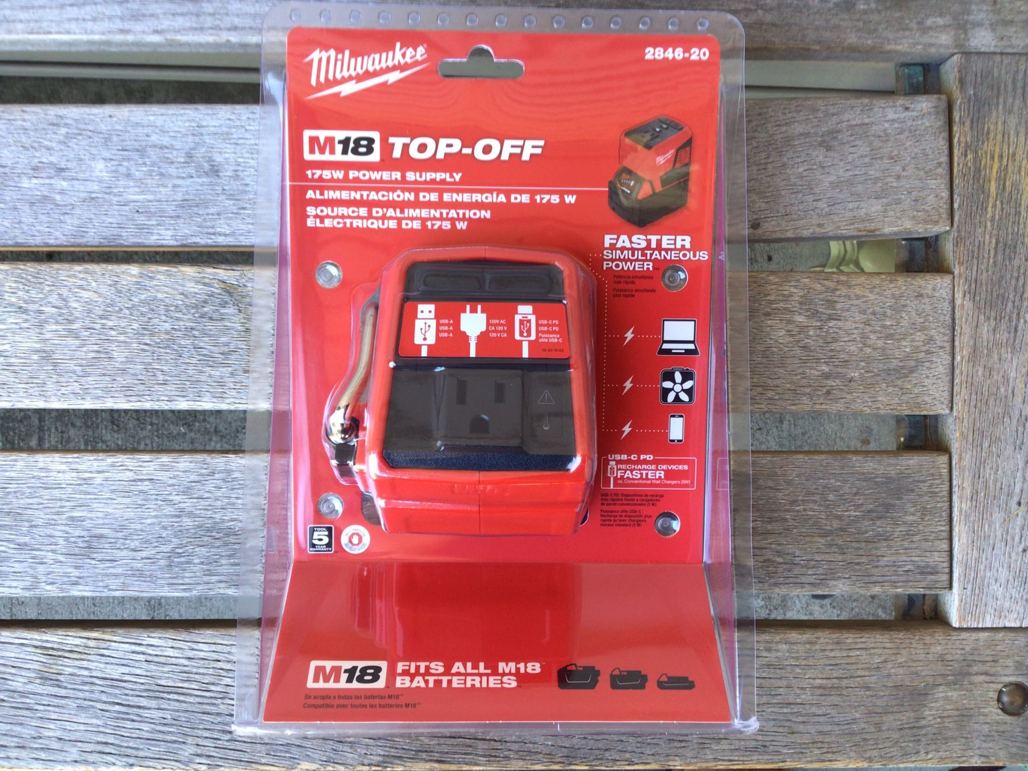 Milwaukee M18 TOP-OFF Power Supply. Brand NEW. NUEVO.