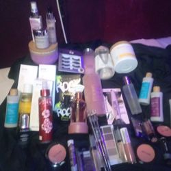Make Up 