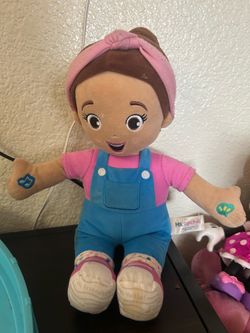 MOVING SALE- Ms. Rachel toy bundle