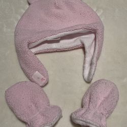 In Good Condition Winter Hat And Mittens( 0-9 Months) 