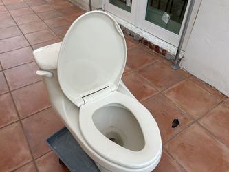 Toilet Beige
