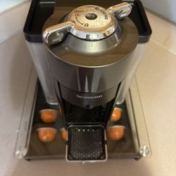Nespresso Coffee Machine & Stand 