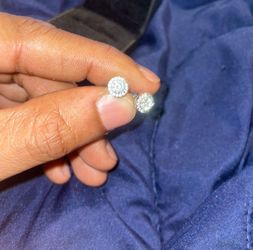 Clean Diamond Earrings