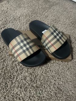 Burberry slides size 7.5 W