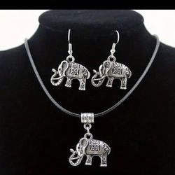 LUCKY ELEPHANT Necklace And Earrings Set