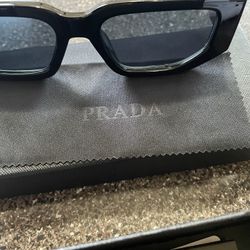 Prada sunglasses W/ Box 