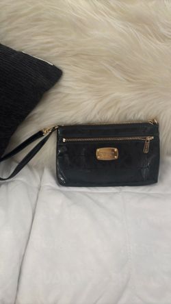 Michael kors wristlet with gold trimming