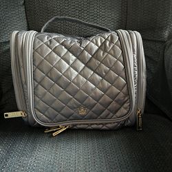 Oliver Thomas Hanging Travel Organizer - Color is Ice Queen