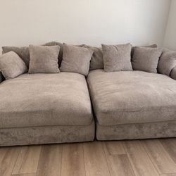 BIG Potato Barn sectional - Beige/tan, 10’x6’