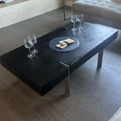 Cocktail/Coffee Table
