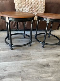 Accent table