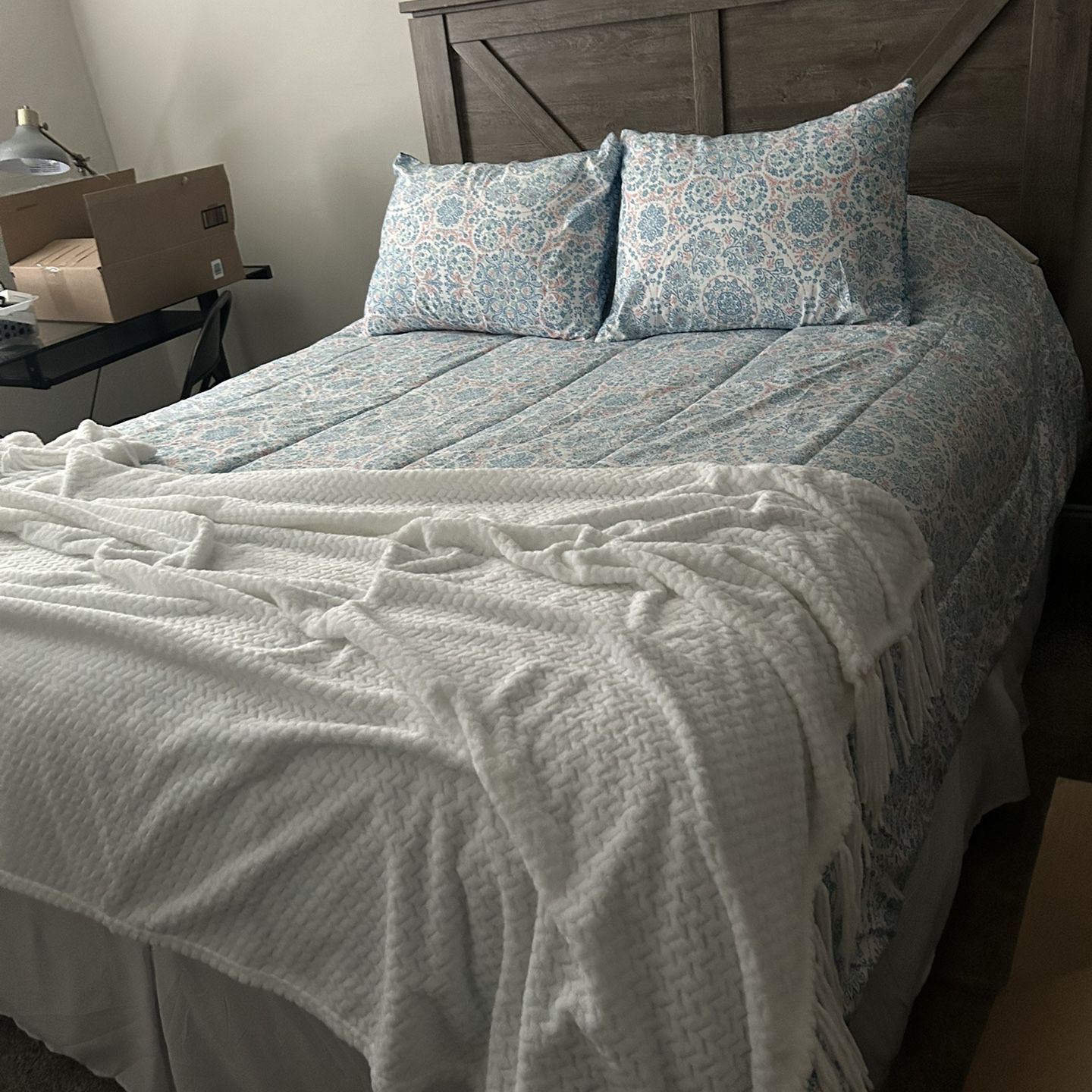 1Year Old Bedroom set-Great Condition! 