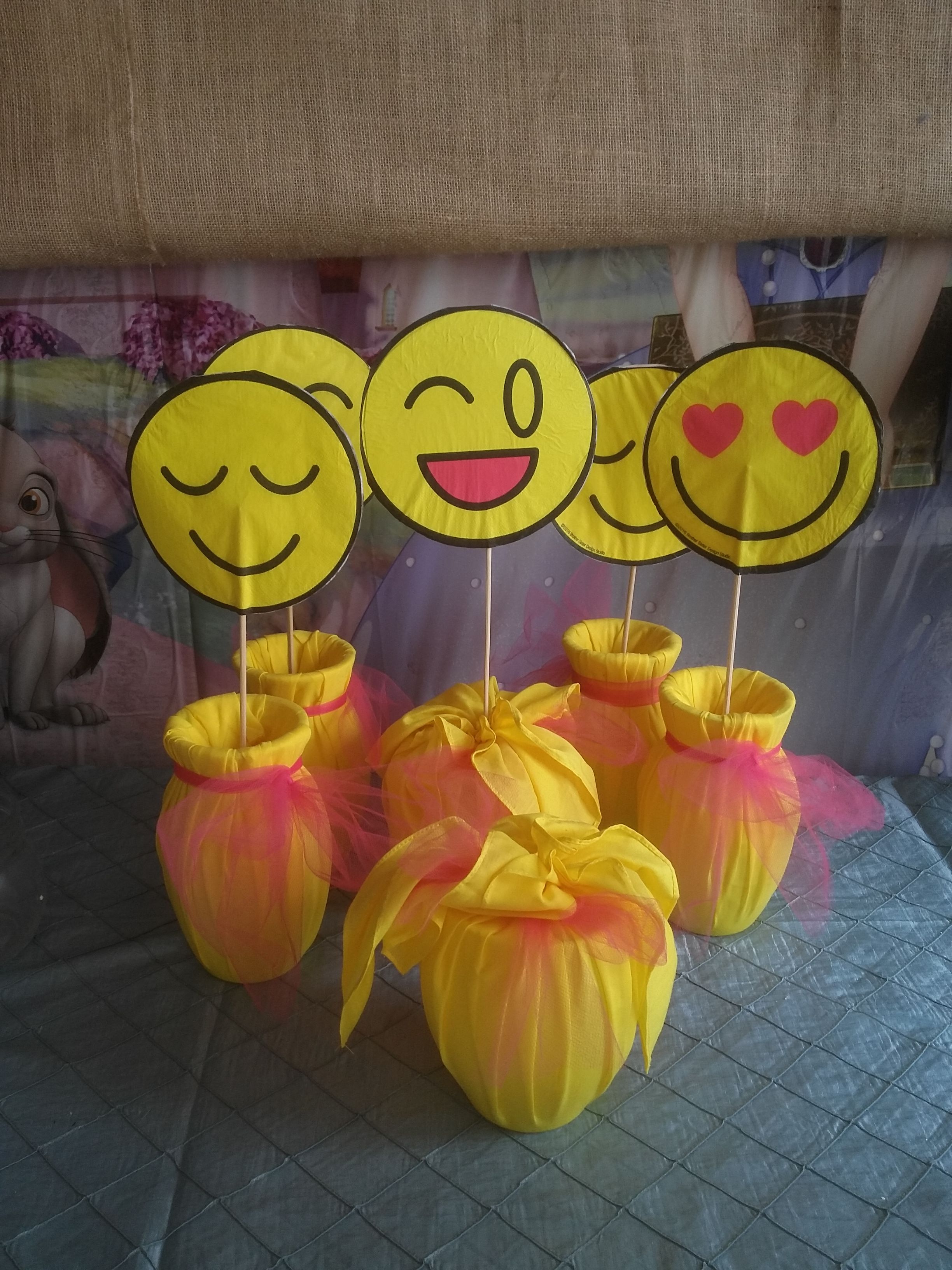Emoji 5 centros de mesa