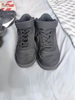 13C Boy shoes