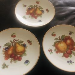 Fine Bavarian China 3 fruit plated  new vintahr