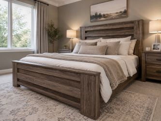 Queen Size Wood Bed Frame – Excellent Condition – Modern Rustic