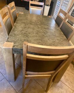 Adjustable Dining Table