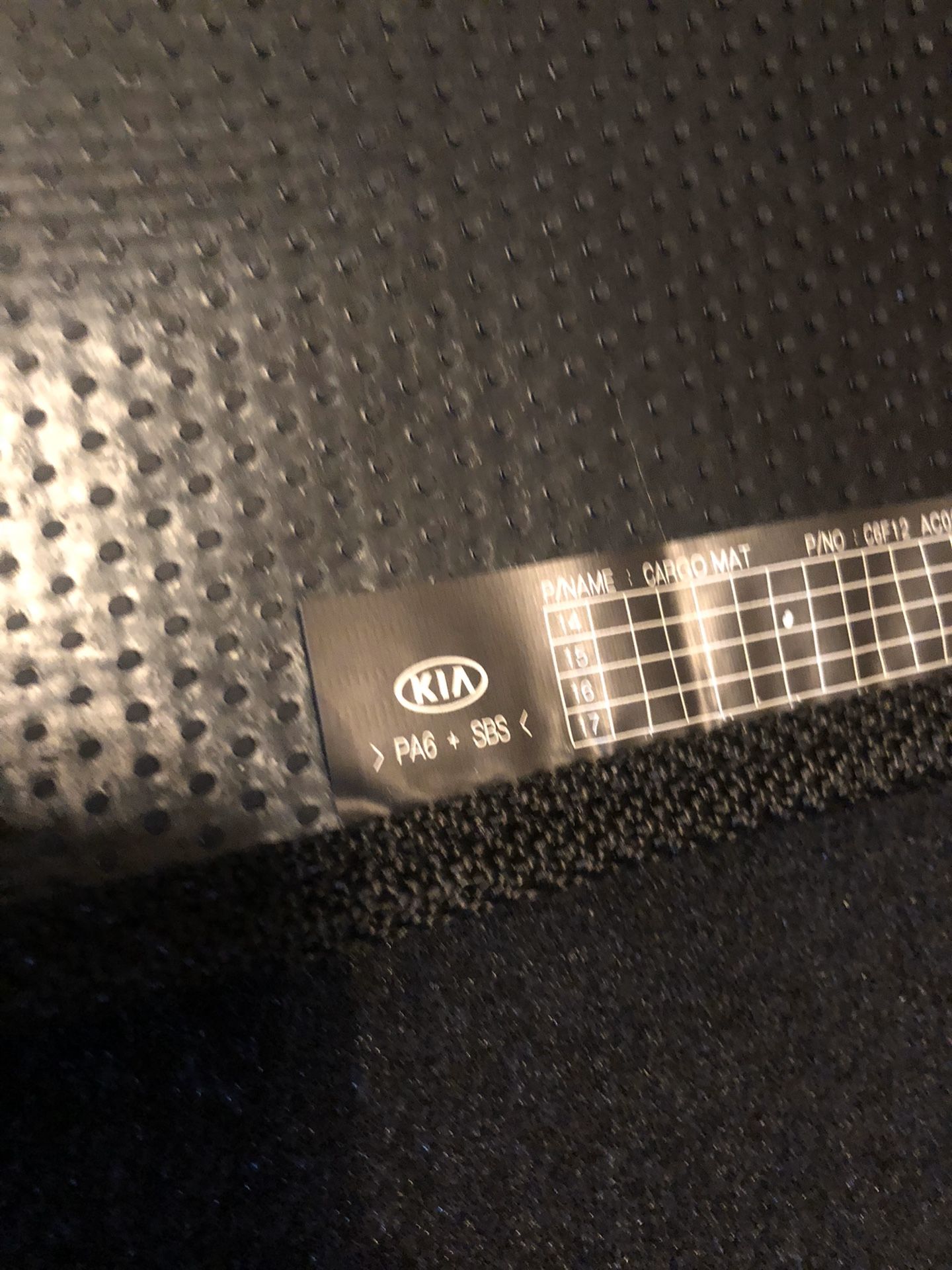 Kia Sorento 2015-2019 floor mats OE set only $80 complete set front and rear