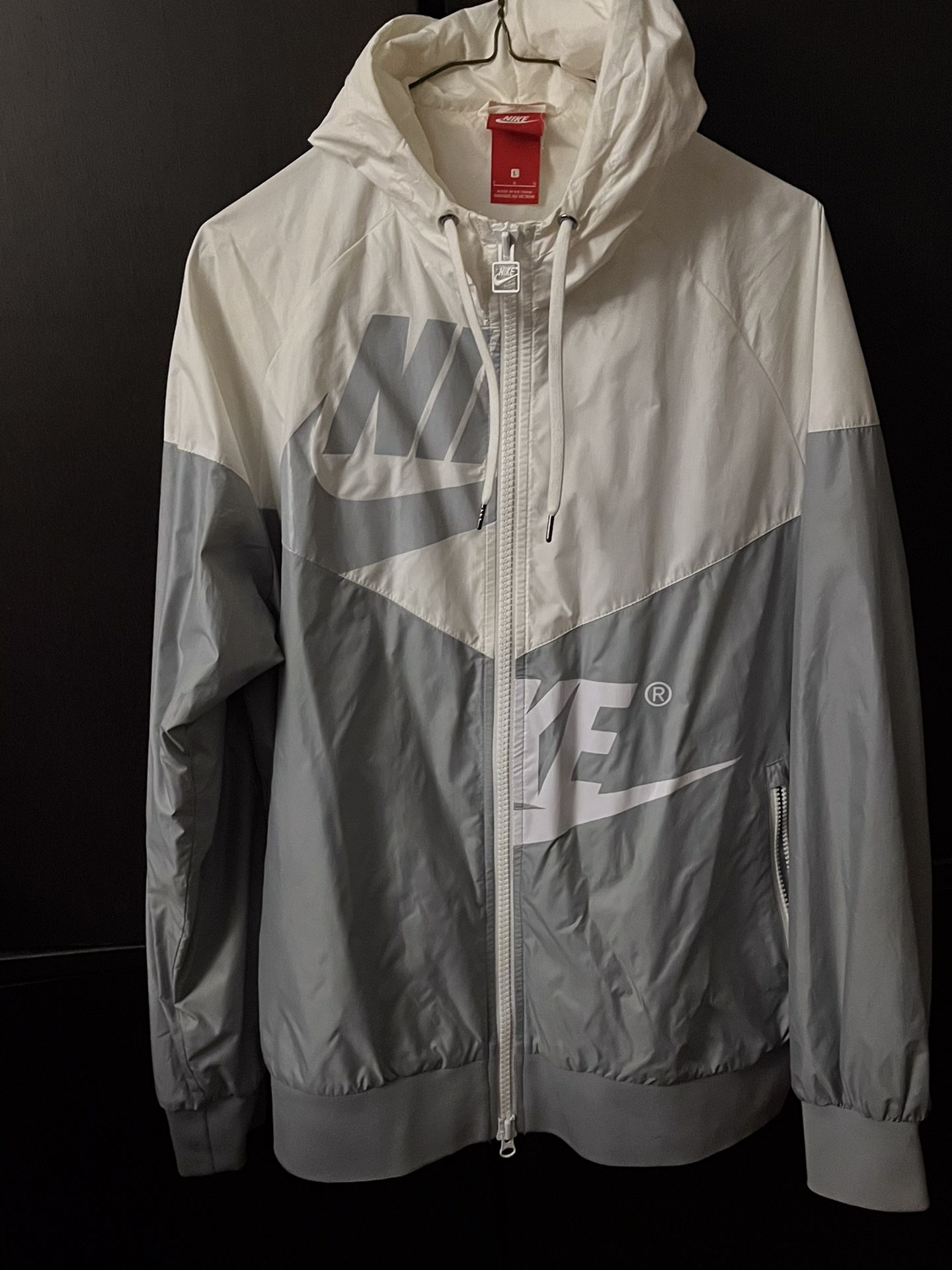 Nike Windbreaker Size L
