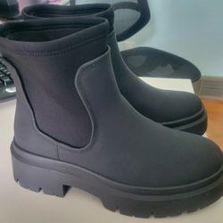 Torrid Chelsea Rain Boots 