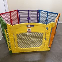 Brand New Toddleroo North States Superyard 6 Panel Door Gate Play Yard Free Standing 26" Tall