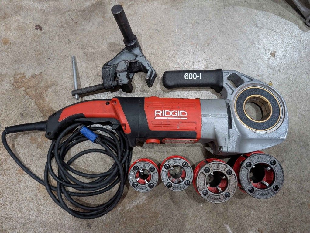 Ridgid 600i 1/2"-1-1/4" Pipe Threader