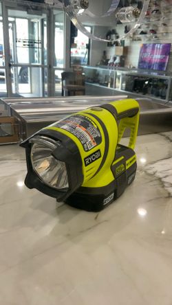 RYOBI Flashlight P704