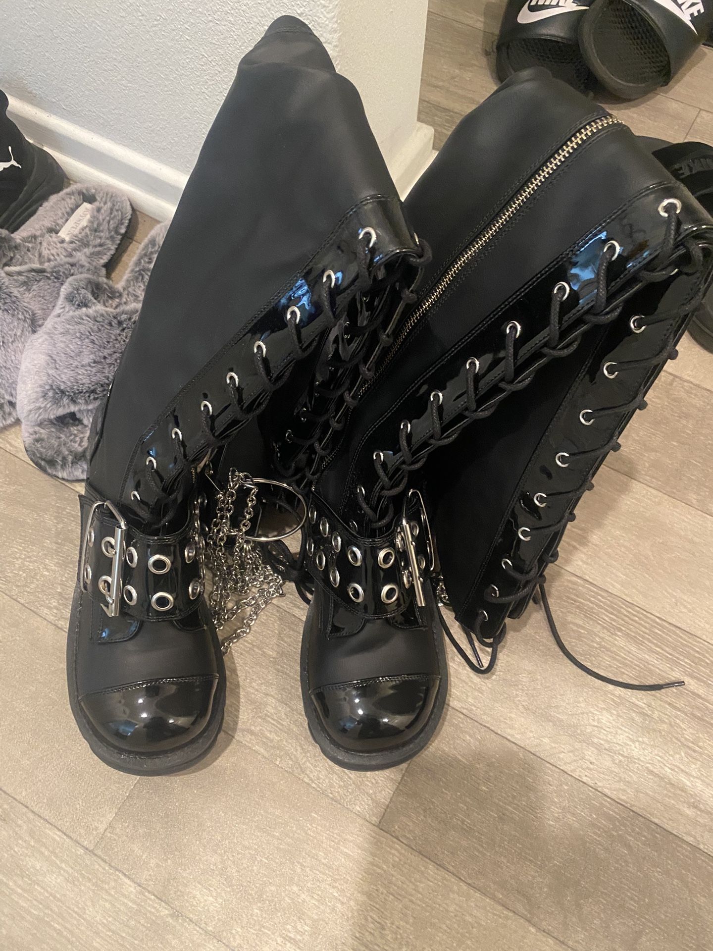 Demonia’s Bratty 304 Boots