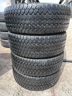 Goodyear wrangler AT/s p265/70R17