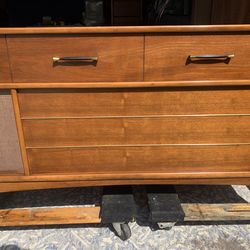 ***Magnavox MidCentury Console Stereo***