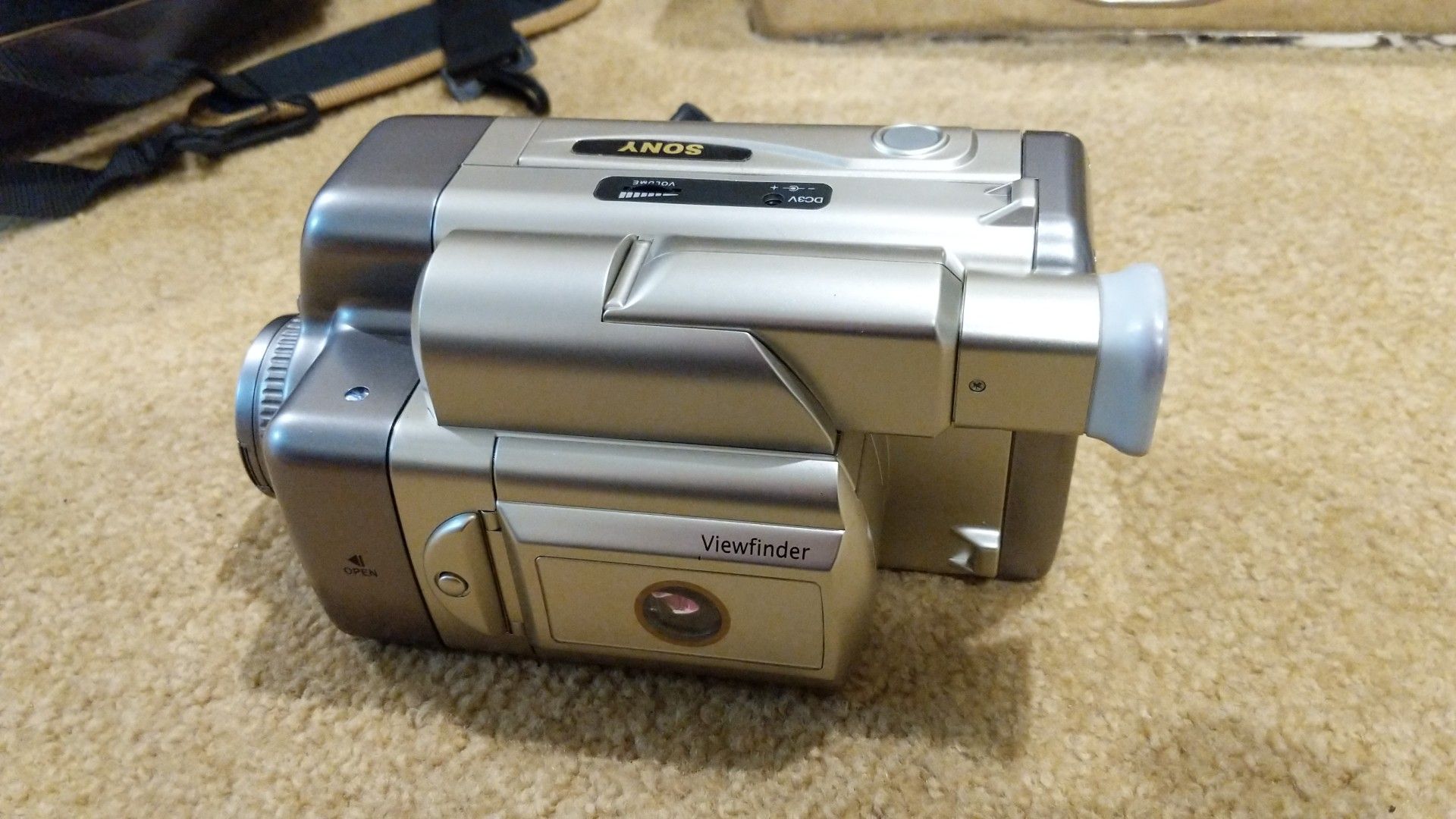 Sony viewfinder with bag