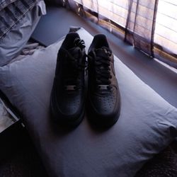 Nike Supreme Black Size 8