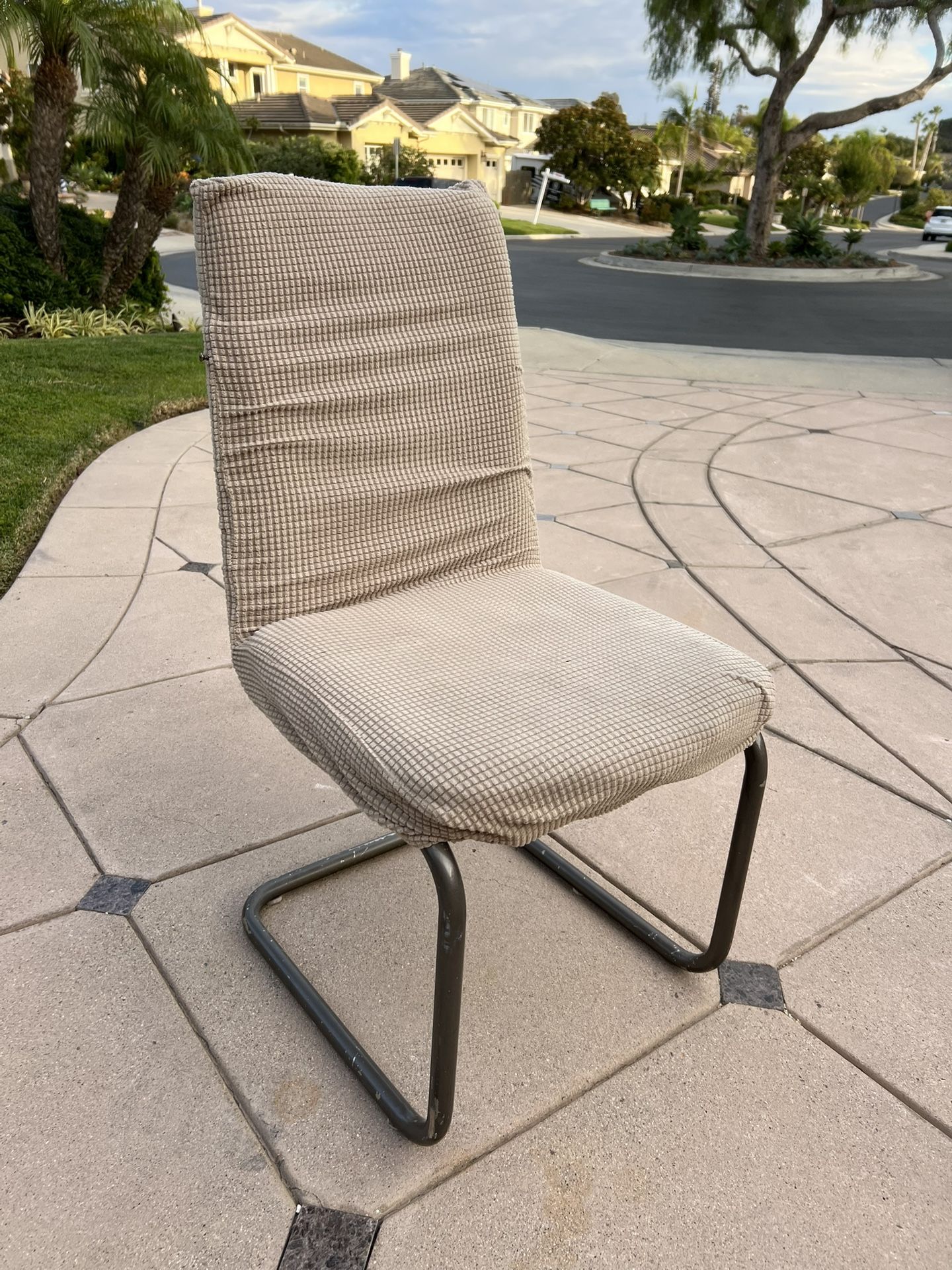 Free Chair