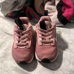 Nike Toddler Size 5