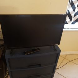 19" Vizio Smart Tv with Remote