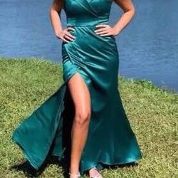 Sequin Hearts Emerald Green Prom Dress Size 9