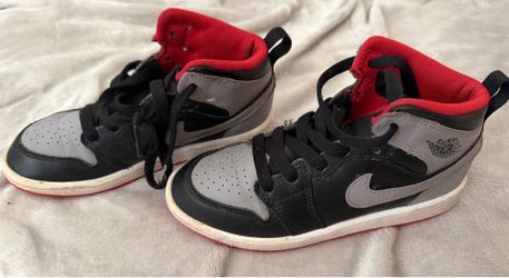 Boys Jordan 1 size 13C