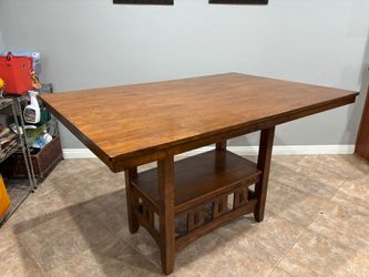 Dining Table w/ 6 Chairs