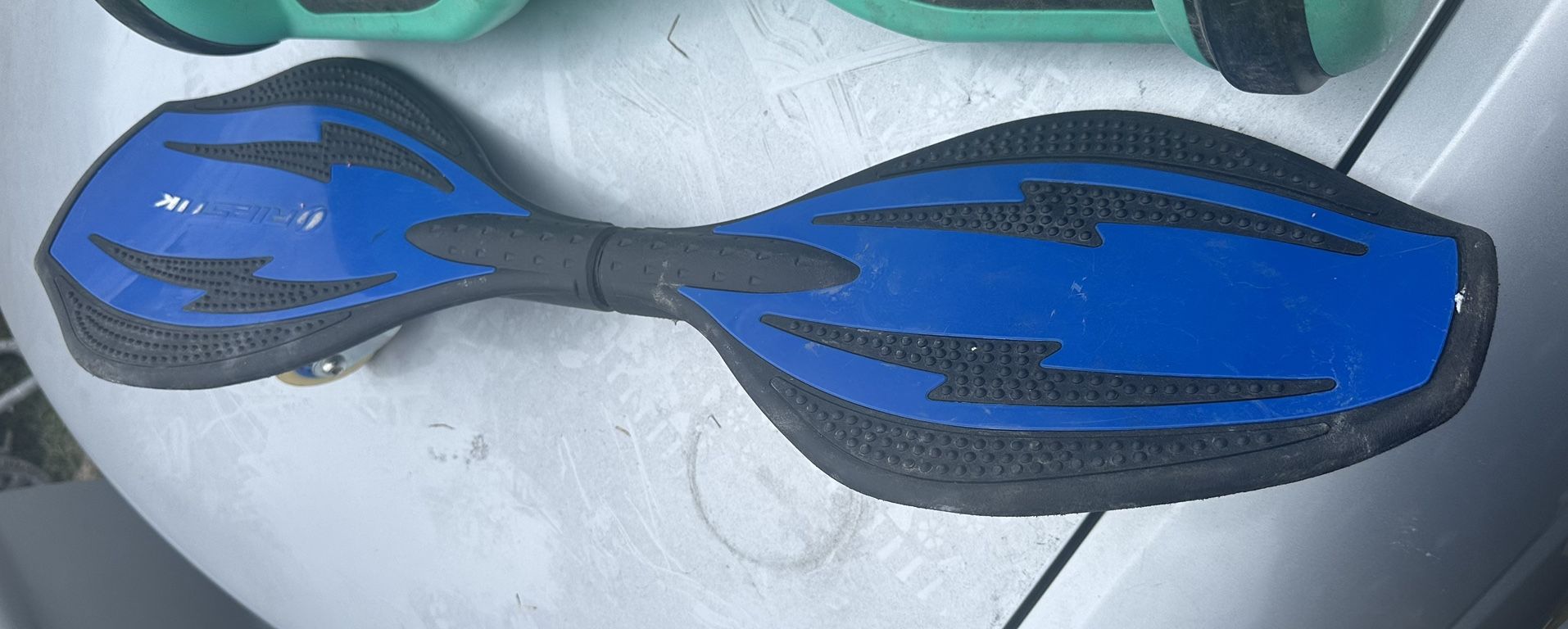 Omnistick Skateboard