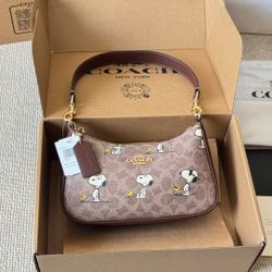 Women's Snoopy pattern shoulder bag