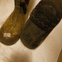 Boys BOGS Boots Size 5