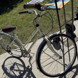 Schwinn Women’s Bike