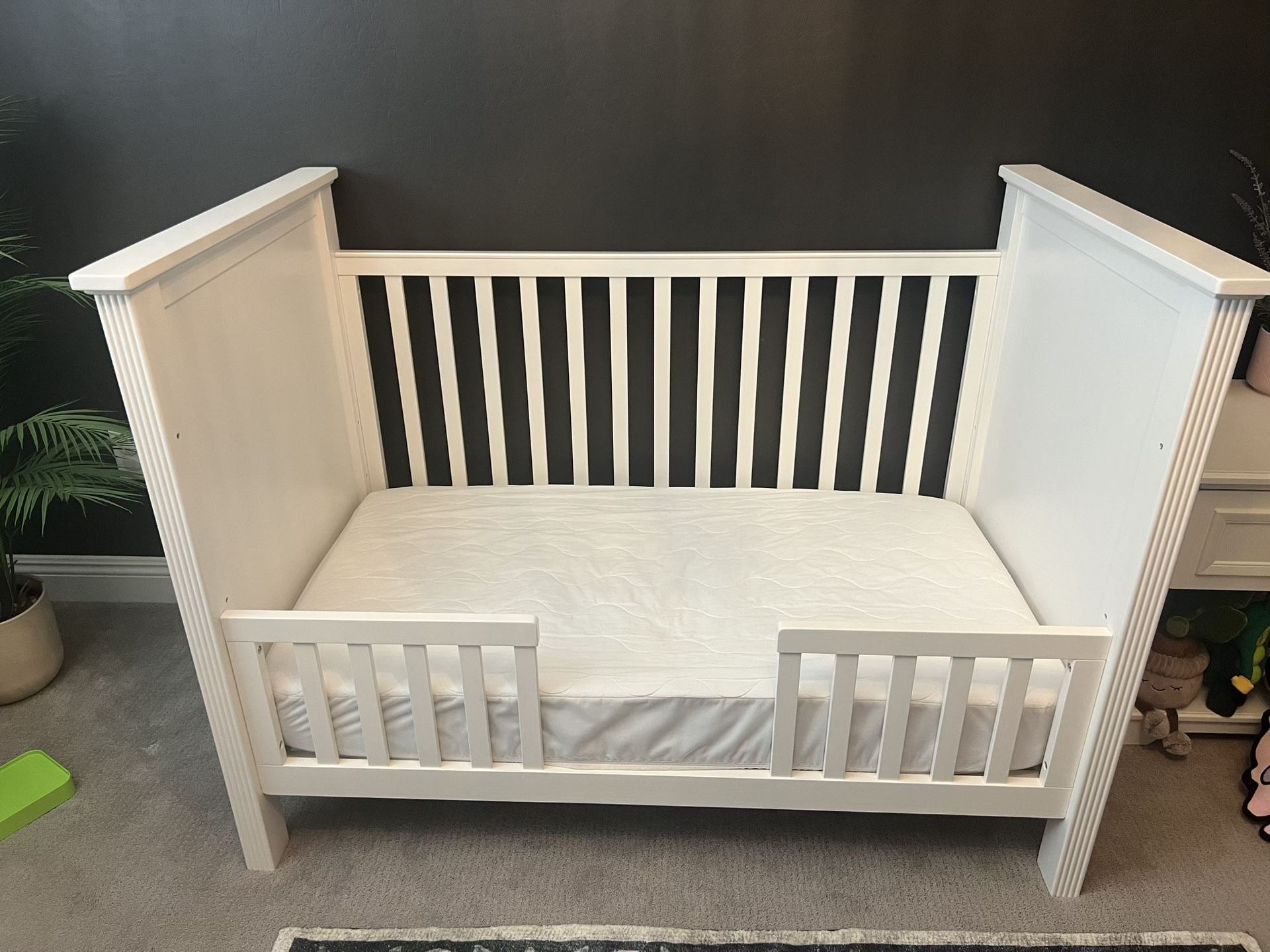 Pottery barn crib With Mattress