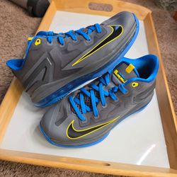 Pre-owned Nike LeBron 11 Low - "Entourage" (GS), size 6.5Y Big Kid's