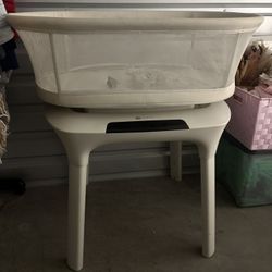U Moms Baby Bassinet 