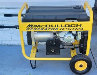 McCulloch FG5700AK 5,700-watt portable gas-powered generator. Excellent condition,barely used!In box