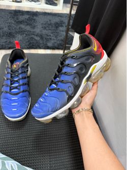 Red & Blue Vapormax/ 10.5