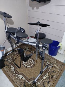Roland td 6 electric drums $500